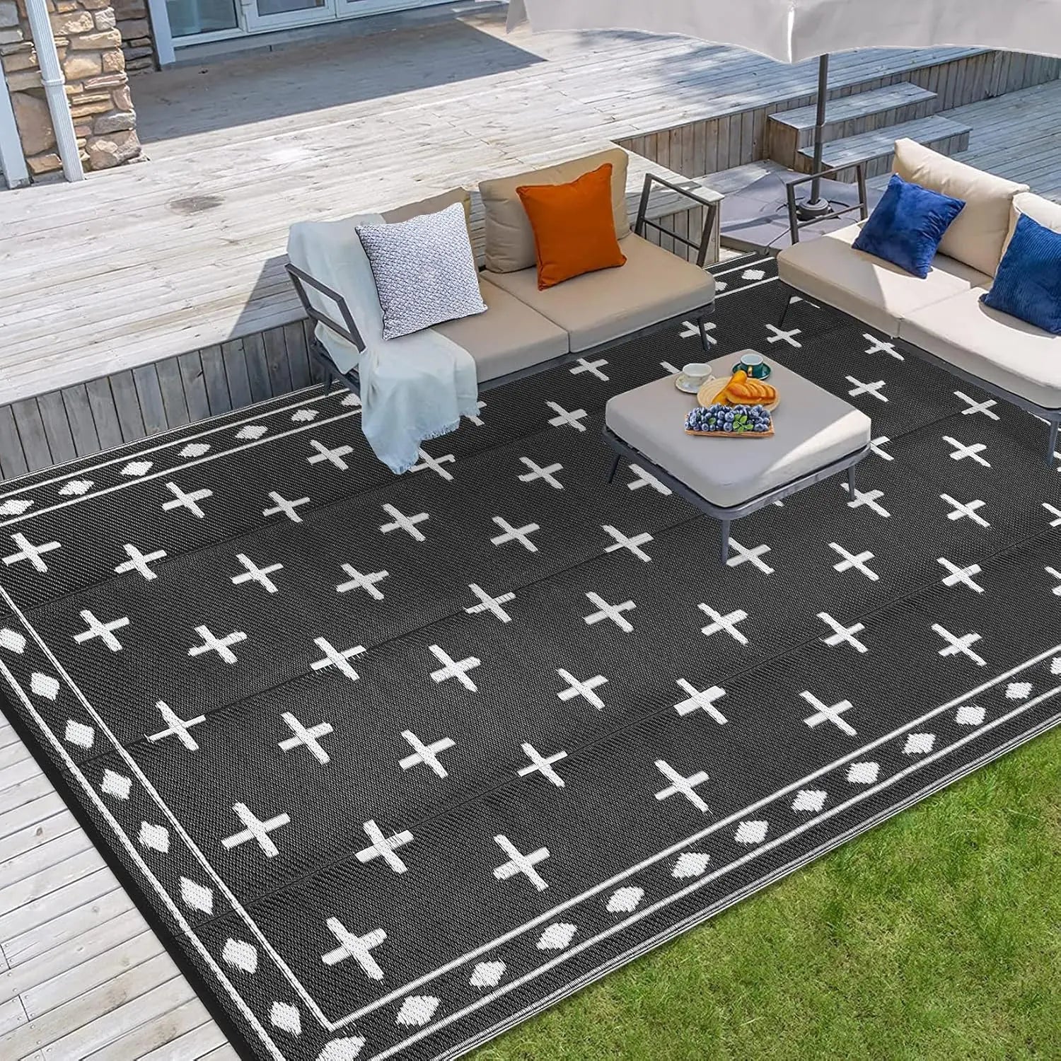 Reversible Waterproof Plastic Straw Outdoor Rug